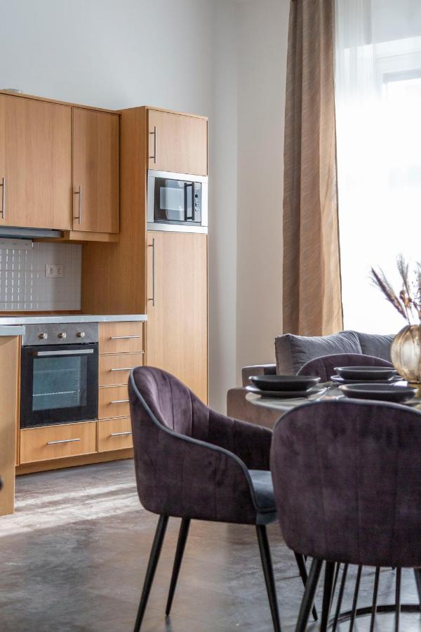 Glorious Central Apartment Next To The New York Cafe بودابست المظهر الخارجي الصورة